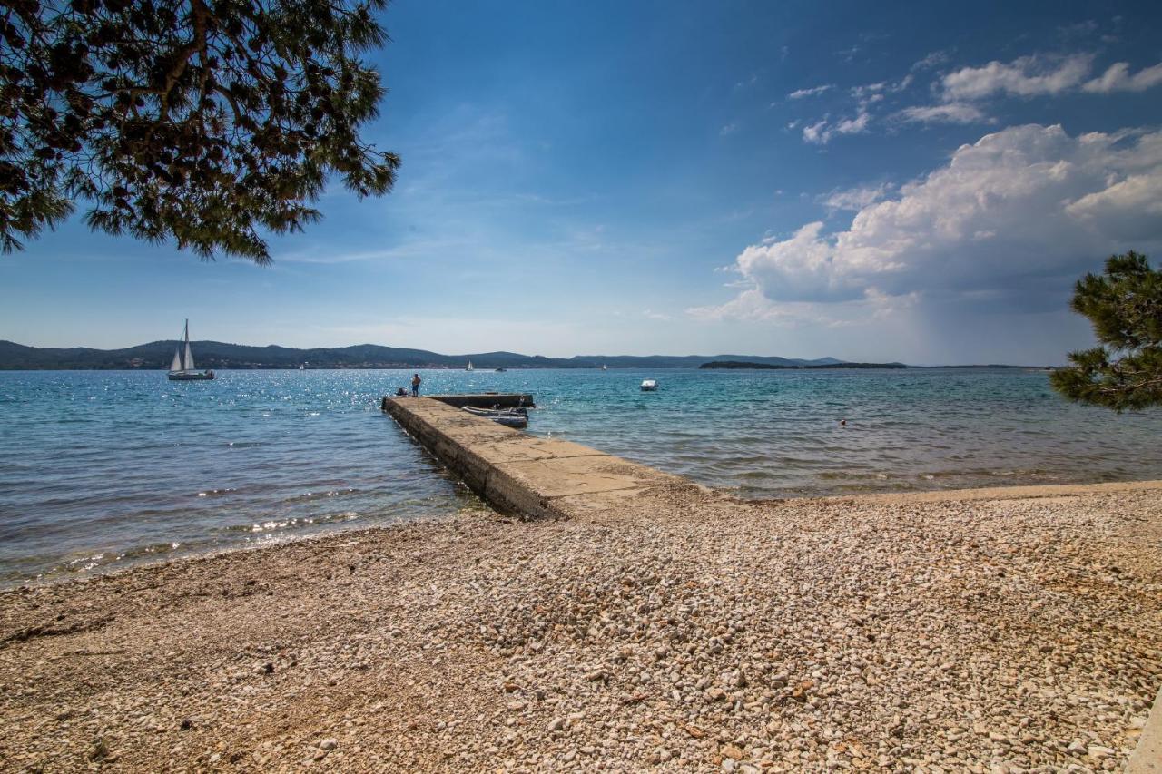 Grande Glamping With Pool Hotel Biograd Na Moru Ngoại thất bức ảnh