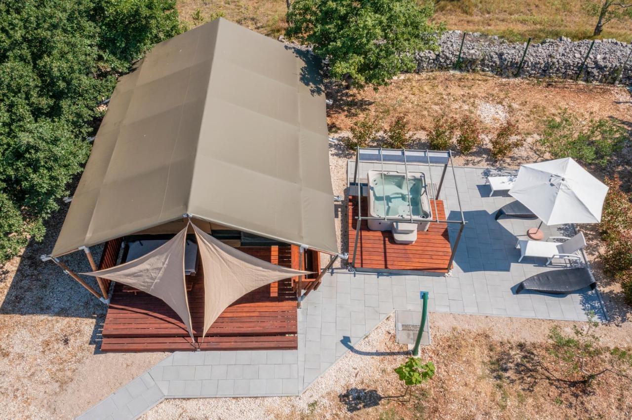 Grande Glamping With Pool Hotel Biograd Na Moru Ngoại thất bức ảnh