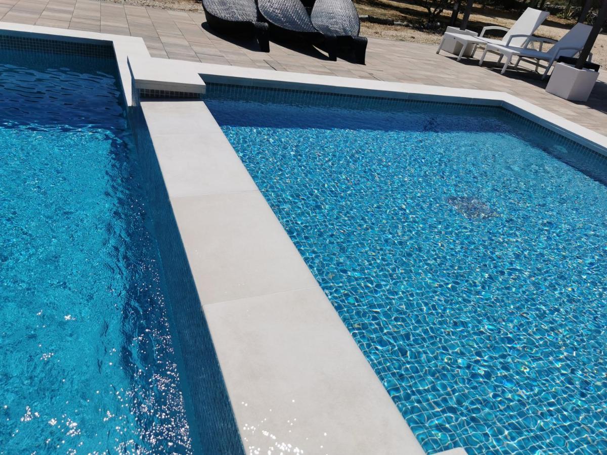 Grande Glamping With Pool Hotel Biograd Na Moru Ngoại thất bức ảnh
