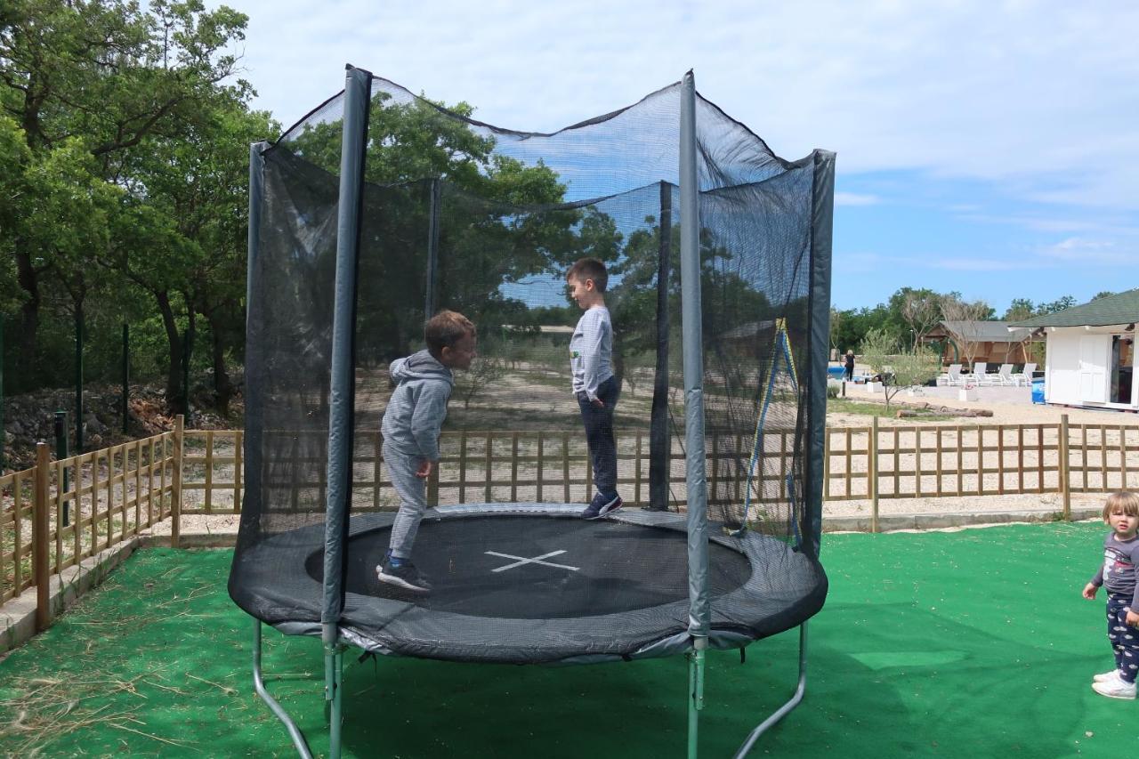 Grande Glamping With Pool Hotel Biograd Na Moru Ngoại thất bức ảnh